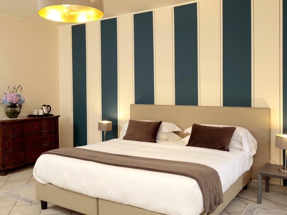 Relais Juliette Otel La Morra Dış mekan fotoğraf
